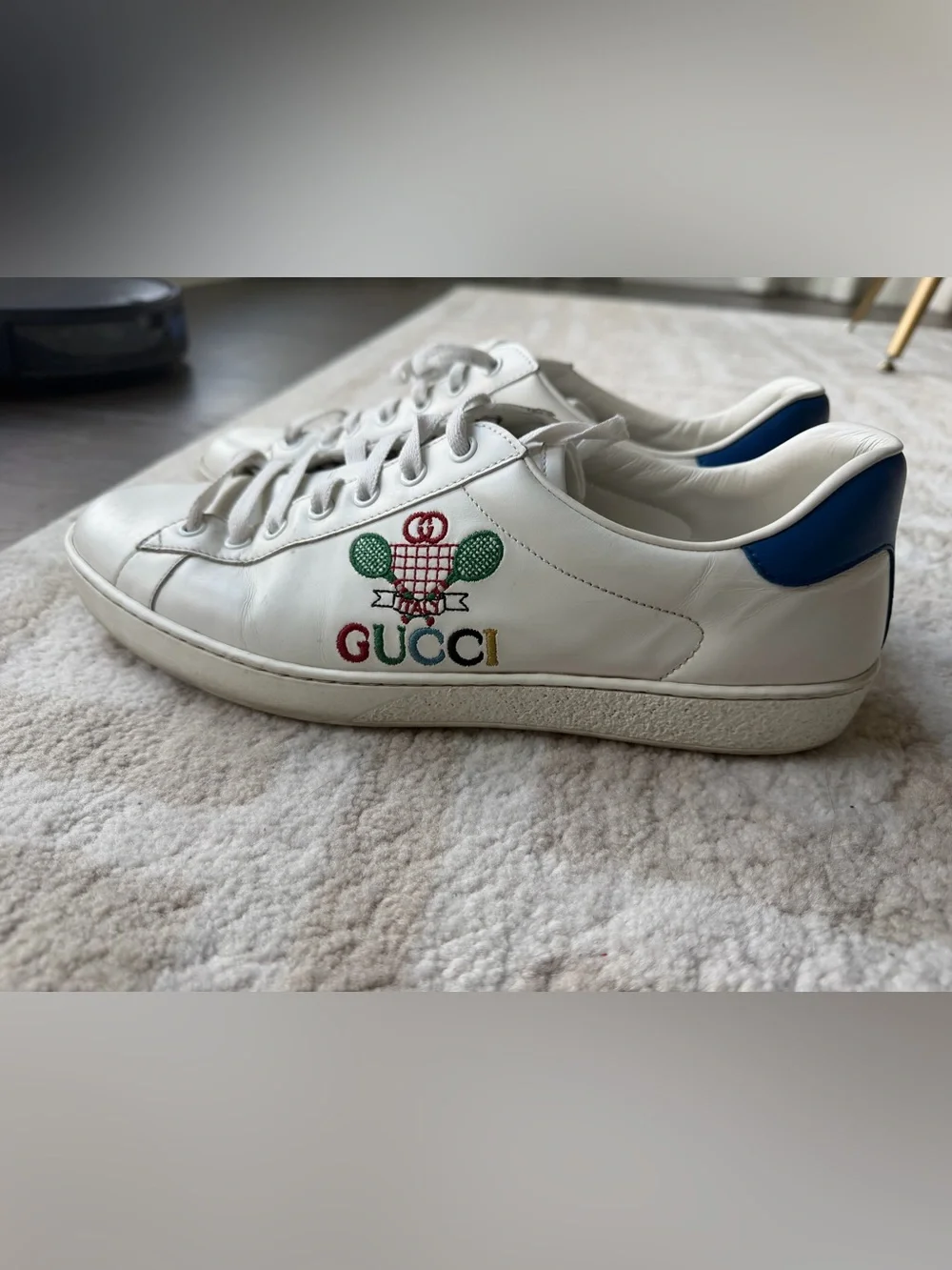 Gucci White Leather Tennis Sneakers with Blue Heel and Multicolor Logo